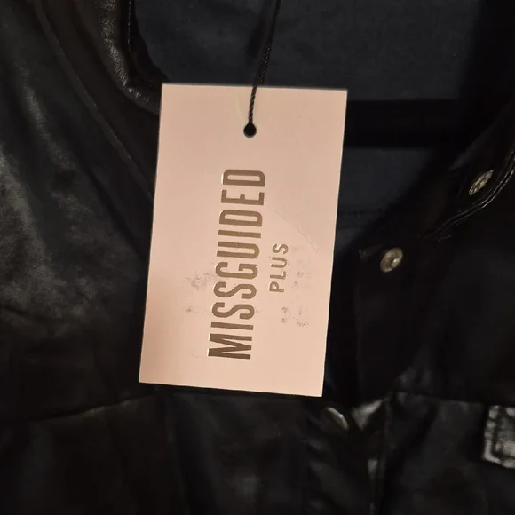 Missguided Black Long Sleeve Dress - Picture 6 of 7